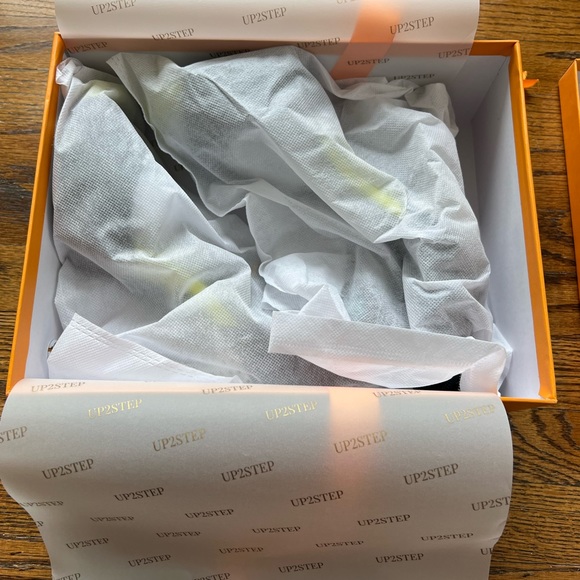 Up2Step Black Heels w/ Green Stones - Picture 5 of 8